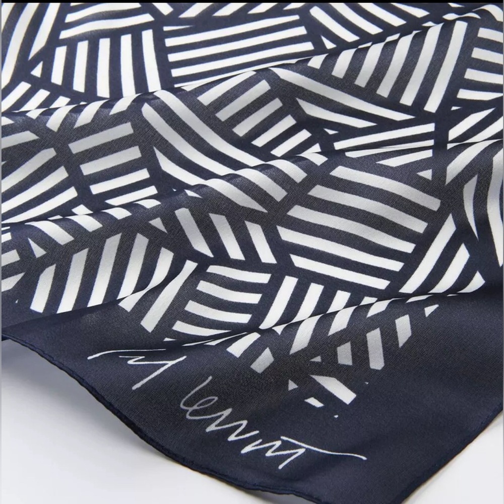 SOL LEWITT for UNIQLO sprz NY Navy blue square 23” scarf NEW - Picture 5 of 6
